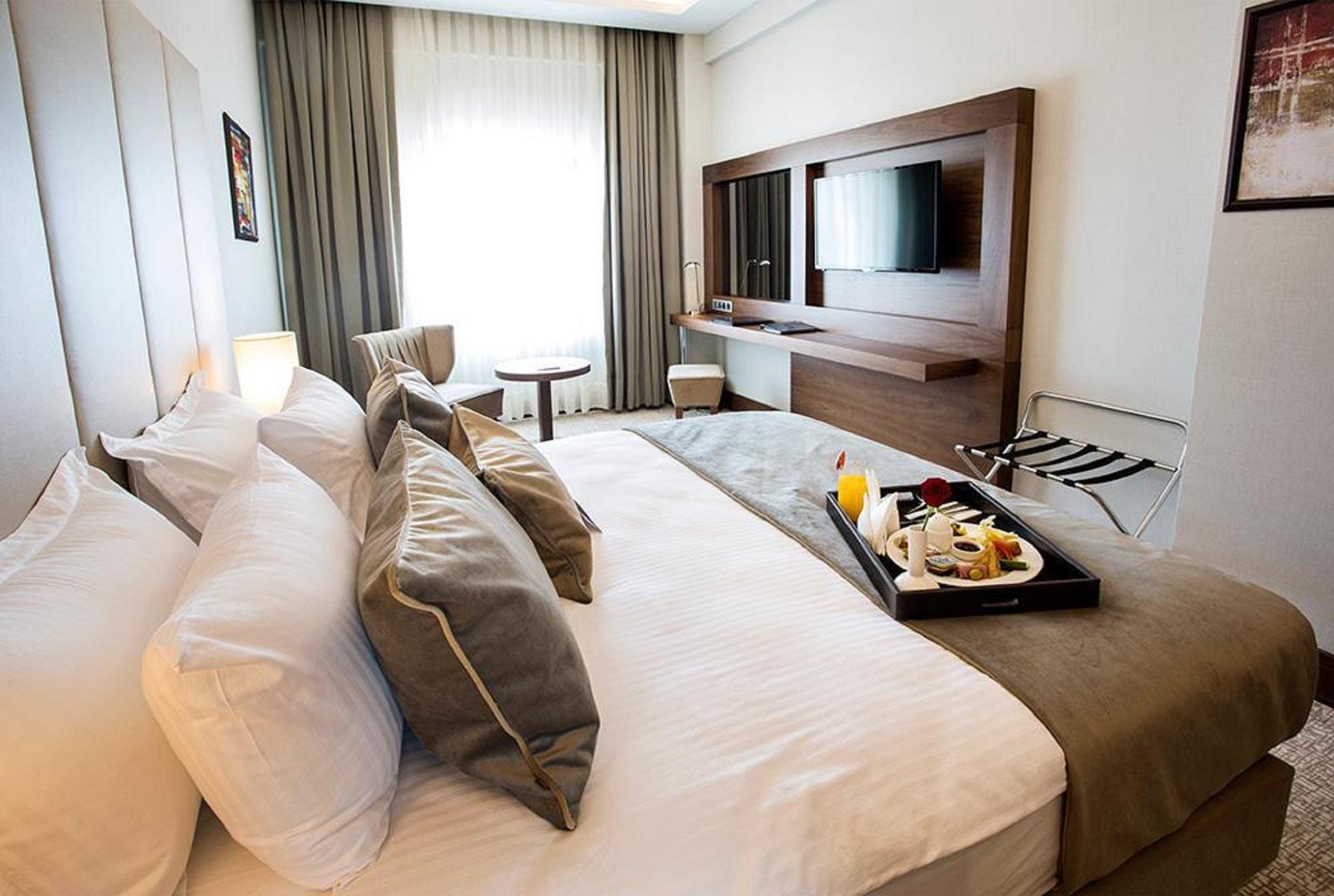 Ramada By Wyndham Yalova Hotel Exterior photo