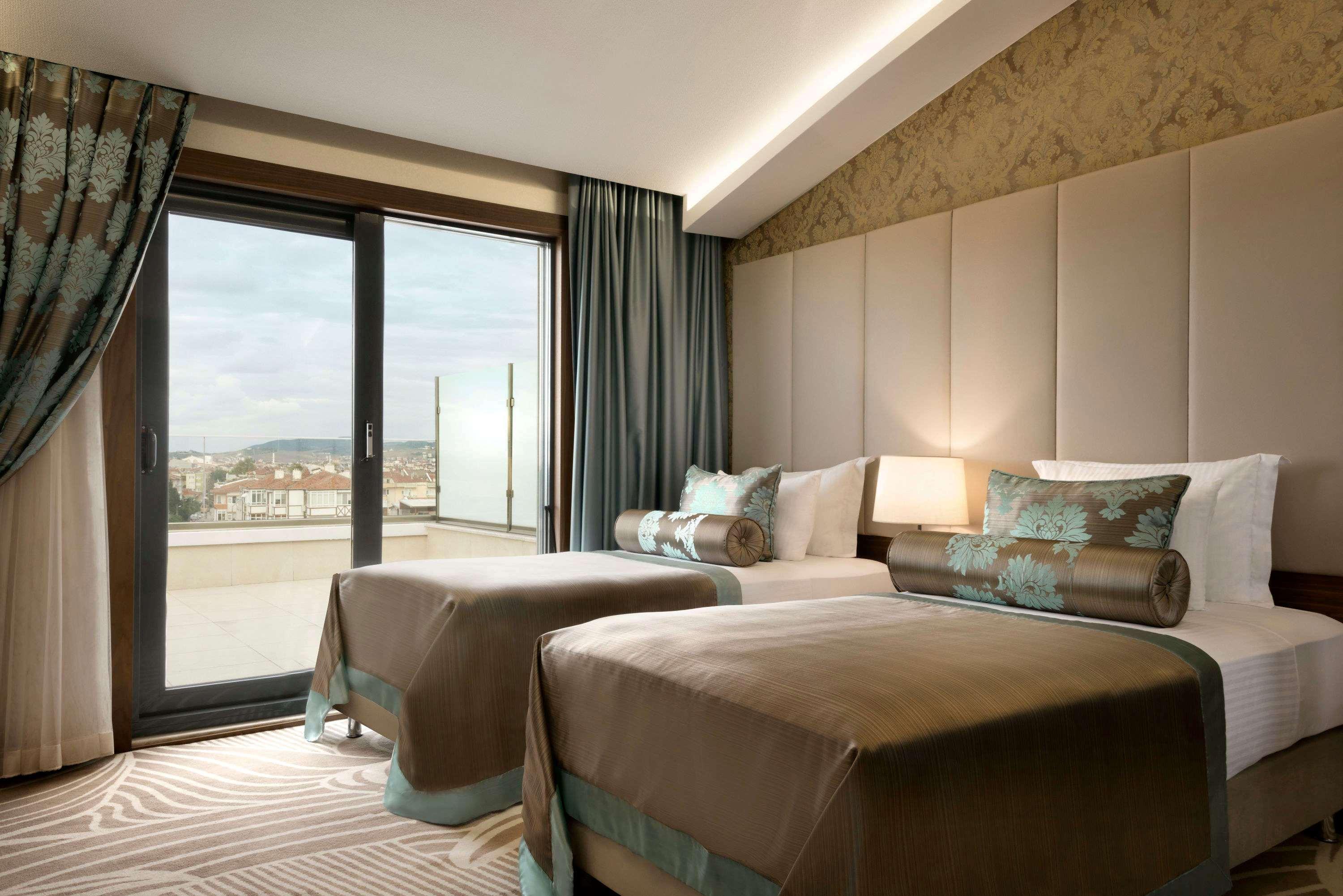 Ramada By Wyndham Yalova Hotel Exterior photo