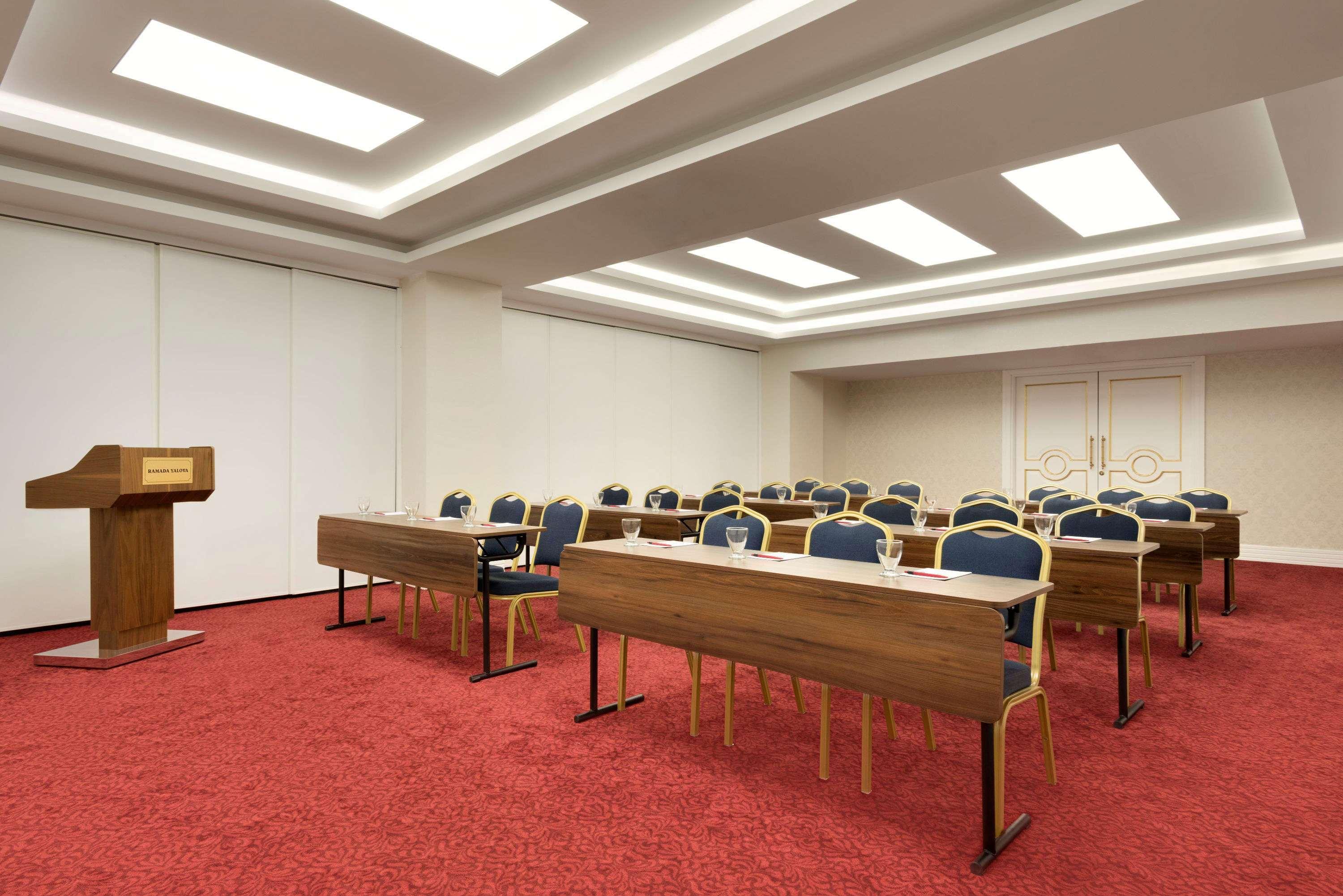 Ramada By Wyndham Yalova Hotel Exterior photo