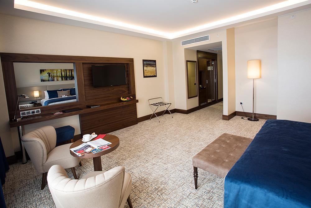 Ramada By Wyndham Yalova Hotel Exterior photo