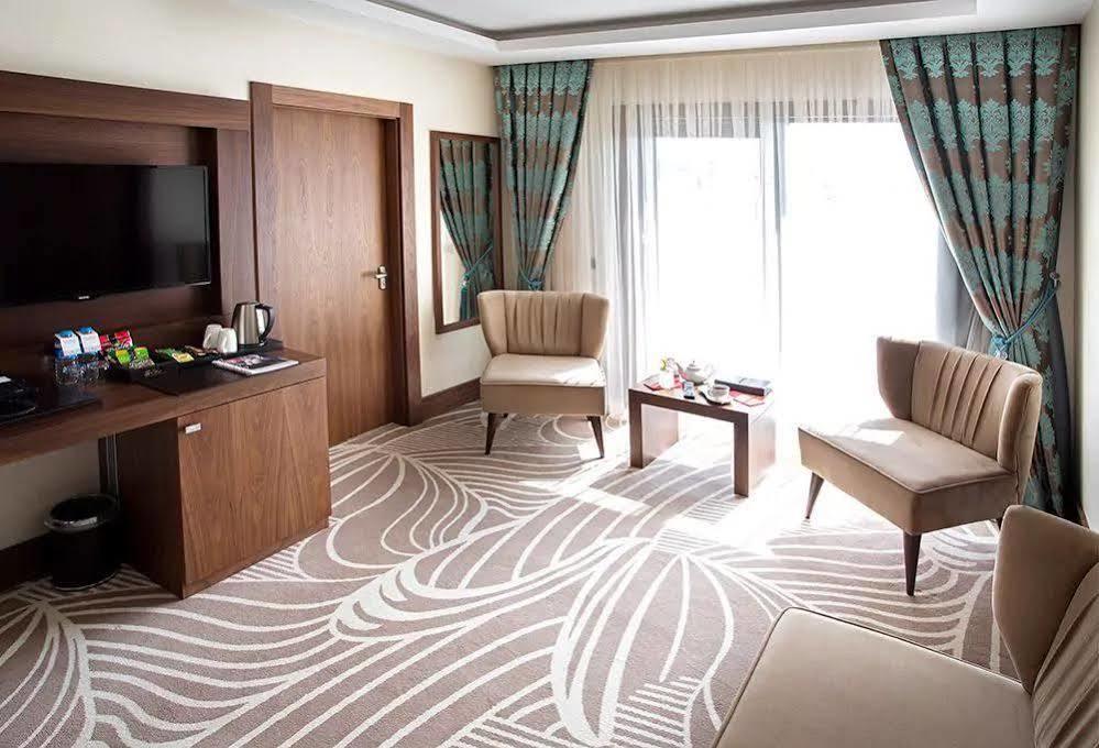 Ramada By Wyndham Yalova Hotel Exterior photo