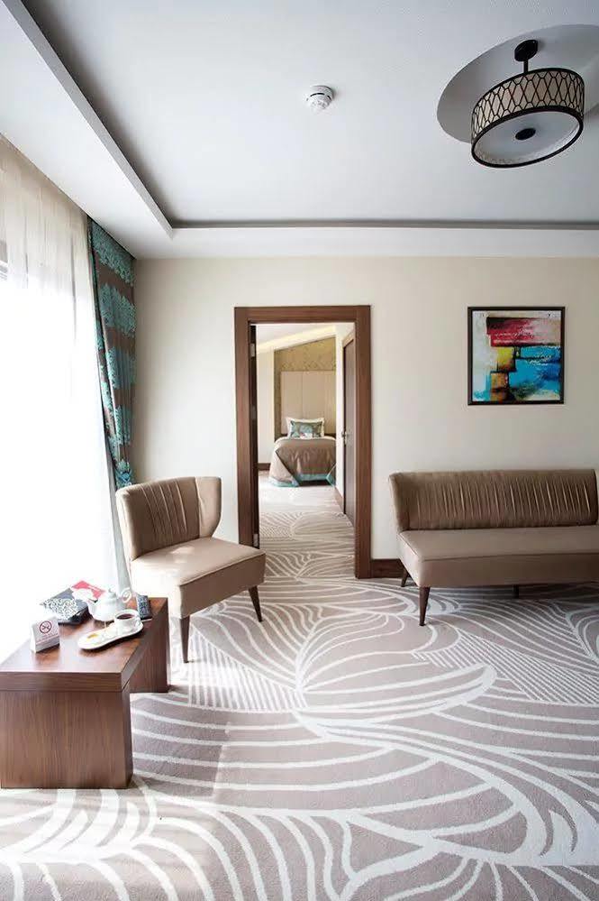Ramada By Wyndham Yalova Hotel Exterior photo